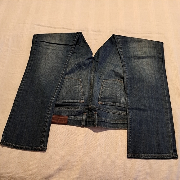 Lucky Brand women's size 10 x 30 Sofia Straight leg, stretch jeans - Picture 6 of 9